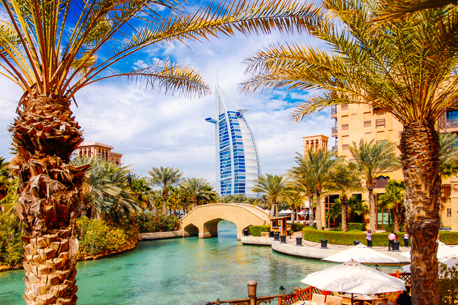 Planning a Luxury Wedding in Dubai or Abu Dhabi? Here’s What You Need to Know